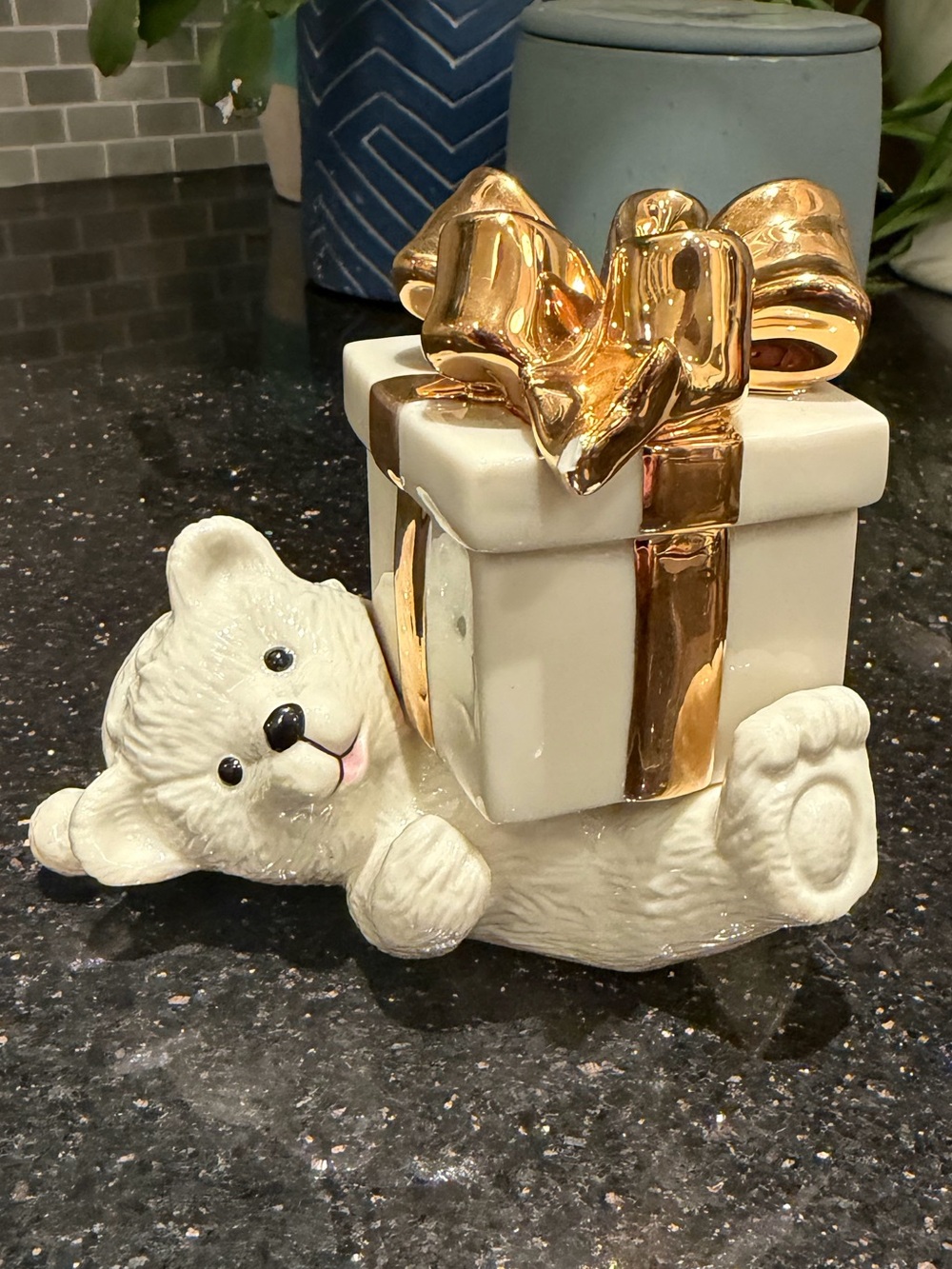 Mikasa Holiday Elegance Bear with Present Trinket Box
